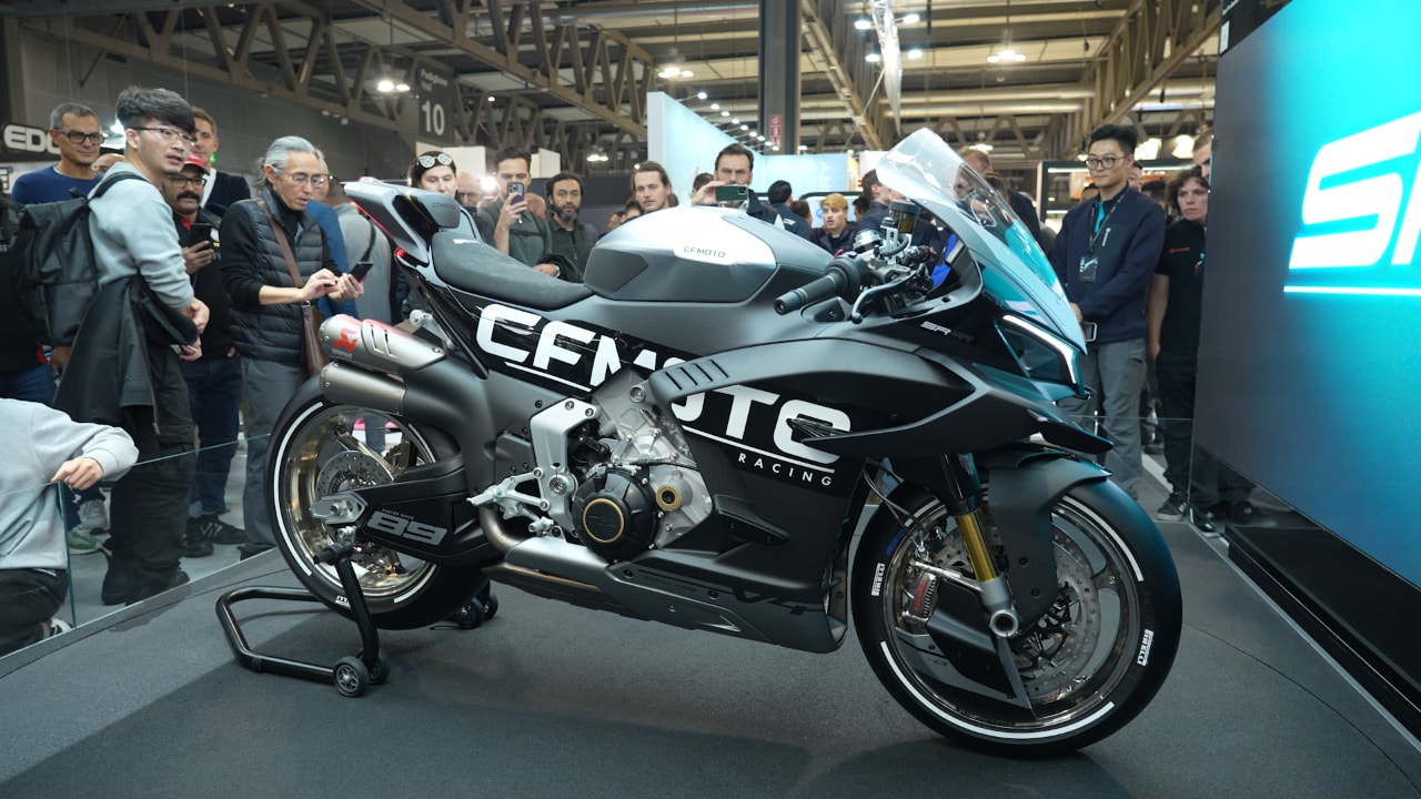 CFMoto: una hypersport V4, una maxi crossover 1000 e tante altre novità a EICMA 2025